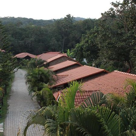 Shangri La Jungle Village Molem Exteriör bild