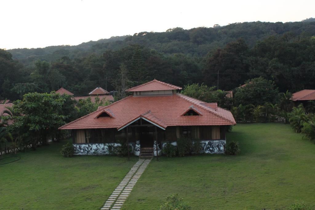 Shangri La Jungle Village Molem Exteriör bild